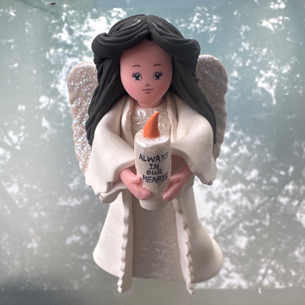 Pavilion Kneeded Angels Remembrance Figurine 6049 Cream  5.5" Glitter